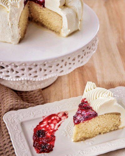 Torta 3 leches con frutos rojos Torta 3 leches con frutos rojos